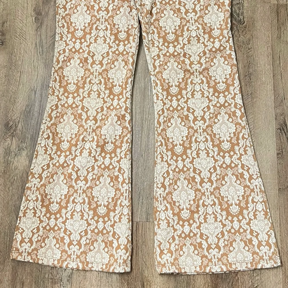 Soft Surroundings Sumptuous Pull‎ on Tan Ivory Wide Leg Flare Pants